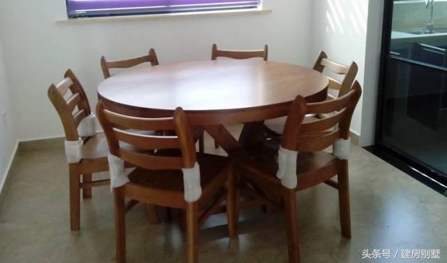 80后小夫妻25萬農村自建房，毛石基礎引熱議