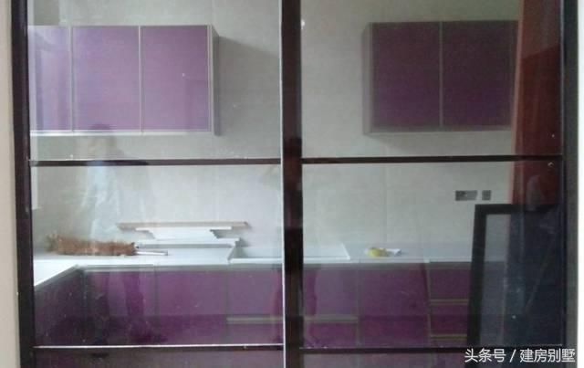 80后小夫妻25萬農村自建房，毛石基礎引熱議