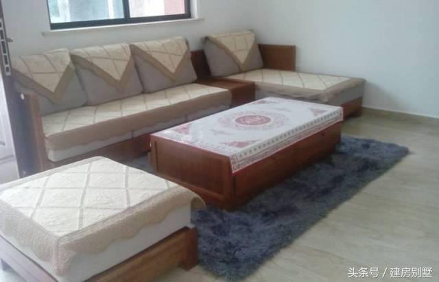 80后小夫妻25萬農村自建房，毛石基礎引熱議