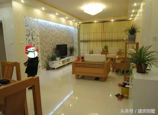 江蘇美女回娘家干了件動靜不小的事兒，鄰村的都跑來看熱鬧