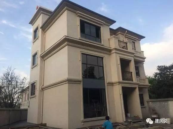 不到50萬建的三層農村別墅，真石漆外墻提高了檔次