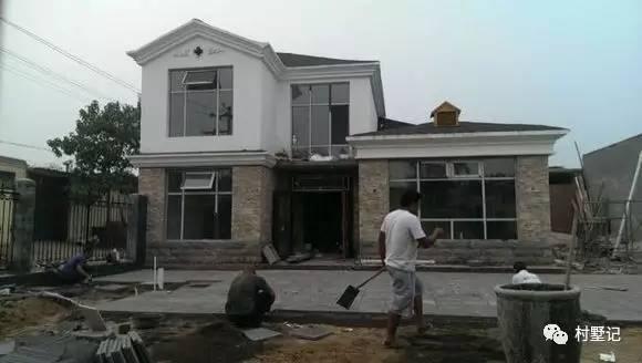 逃離上海回農(nóng)村自建的別墅，50年都不會(huì)過(guò)時(shí)