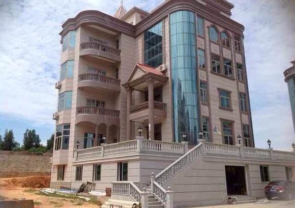 曬曬福建莆田的農(nóng)村別墅，你見過這么霸氣奢華的房子嗎