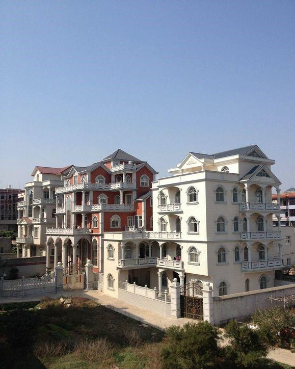 曬曬福建莆田的農(nóng)村別墅，你見過這么霸氣奢華的房子嗎