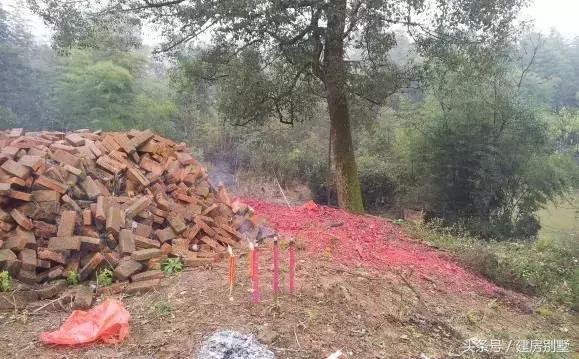 拆掉50年代的祖屋建二層別墅，卻被諷工廠流水線制造，為何？