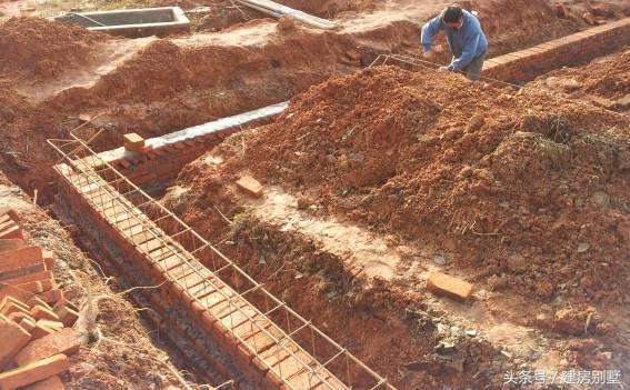 拆掉50年代的祖屋建二層別墅，卻被諷工廠流水線制造，為何？