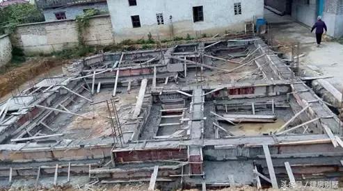 贛南不止臍橙種的好吃，農村別墅蓋得也是一級棒