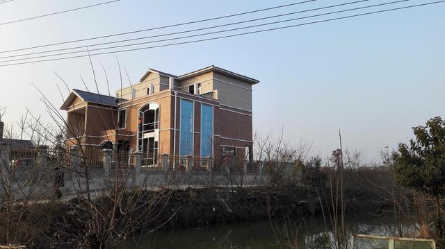 第一次去農村的婆家，就被他們家的房子嚇到了