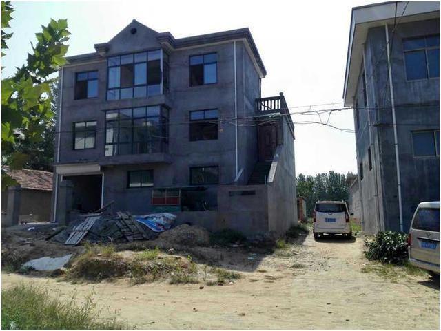 老公不聽我的非要回鄉下建房，這下好了