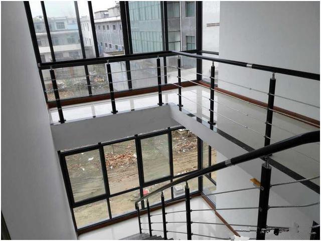 老公不聽我的非要回鄉下建房，這下好了