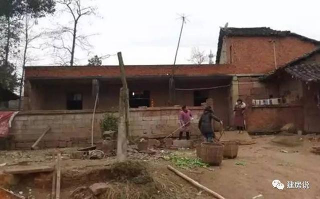 四川兄弟倆花65萬自建三層別墅，外觀漂亮經(jīng)濟實用