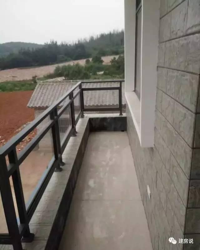 云南網友53萬自建三層洋別墅，內設KTV媲美百萬豪宅