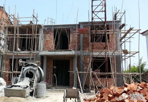 浙江湖州土豪老板自建三層豪宅，快活似神仙