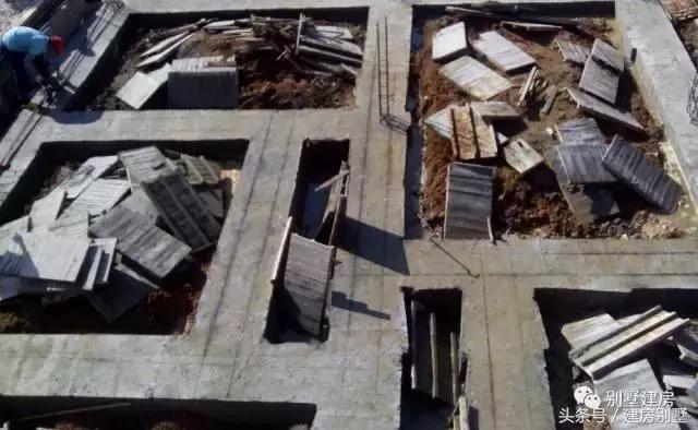 廉江海鮮老板自建四層農村別墅，價值70萬，你說值不值？