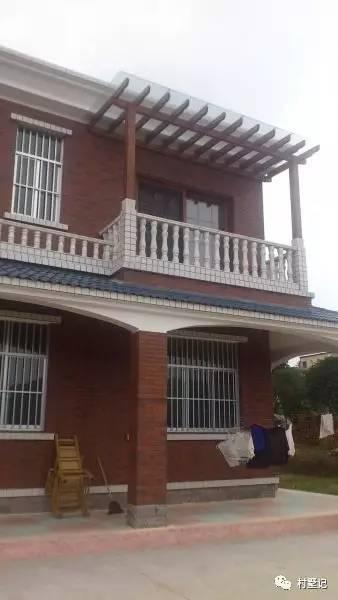 婆婆執意要兩兄弟自建農村雙拼別墅，沒想到建出來效果驚人