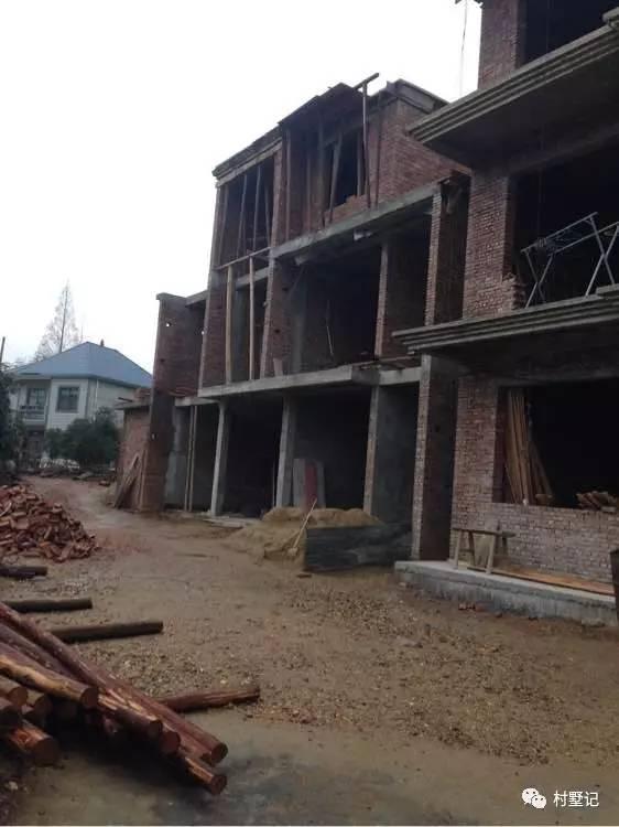 江西老表花60萬自建農村別墅，全村就他家一棟