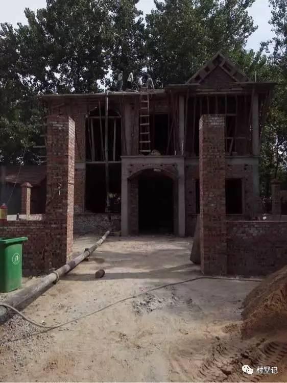 安徽網友為父母自建二層復式農村別墅，美得不敢看