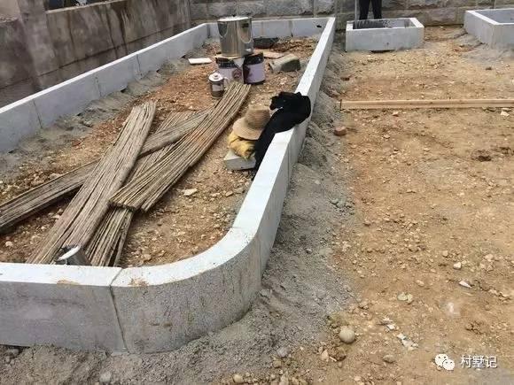 「附裝修實拍」兩層自建農村別墅，看后才覺得自家的房子白建了