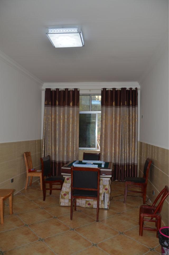 本套小別墅建成后，全村男女老少都來圍觀，主體30萬，貴嗎？