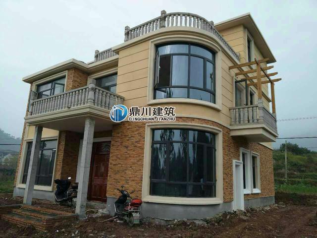 這款三層簡歐小別墅，都說建出來比效果圖好看，你們覺得呢？