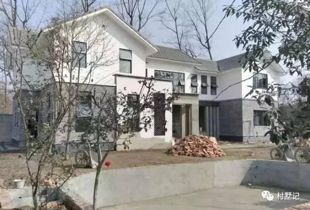 湖北老板40萬建中式農村別墅，看一眼就心動