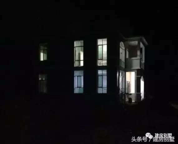 借錢也要蓋的一款別墅圖，房子周正外觀大氣，太值了