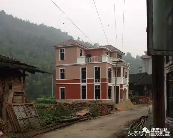 借錢也要蓋的一款別墅圖，房子周正外觀大氣，太值了