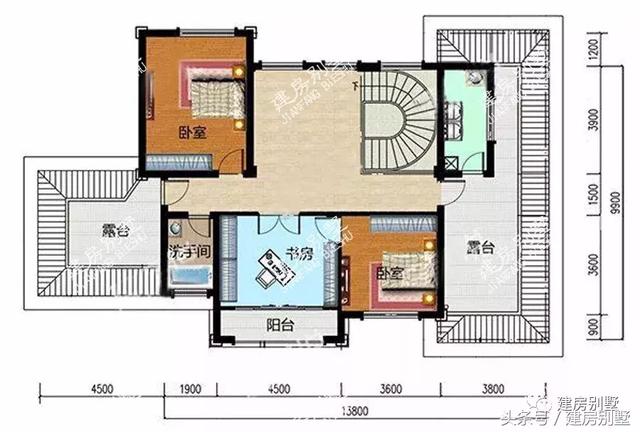 三層豪宅別墅圖，第一棟配開放式車庫，第二棟設電梯井