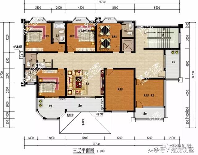 三層豪宅別墅圖，第一棟配開放式車庫，第二棟設電梯井