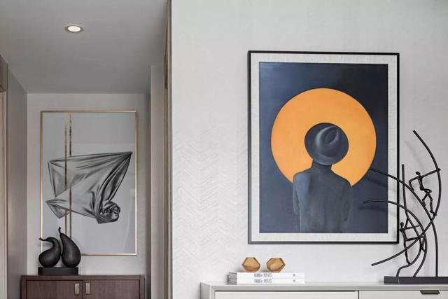 現(xiàn)代簡約風小戶型公寓裝修，92㎡，采用抽象化的藝術(shù)，灰度空間的高級感。