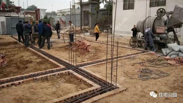 做毛坯花了50萬(wàn)，裝修花了20萬(wàn)，這套2層別墅，驚艷了十里八鄉(xiāng)