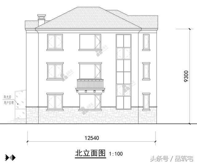 12X10三層西班牙風(fēng)格別墅圖，戶型方正、緊湊實用，有露臺有陽光房有院子，一家共享天倫~