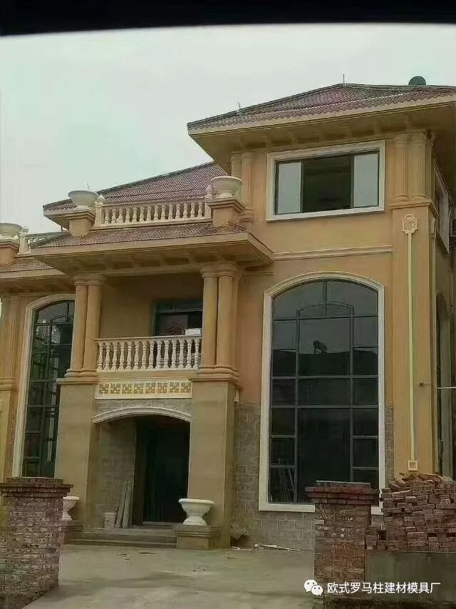 水泥藝術(shù)圍欄模具越來(lái)越流行,給城市和農(nóng)村增添色彩