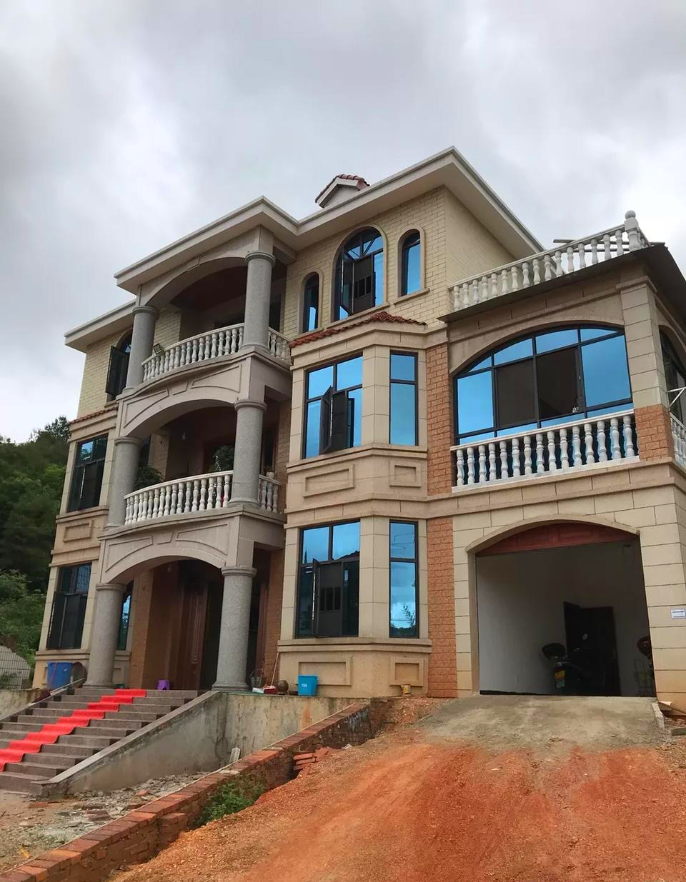 3款【漂亮三層別墅圖片大全】預算25萬起，第2款老少皆愛！