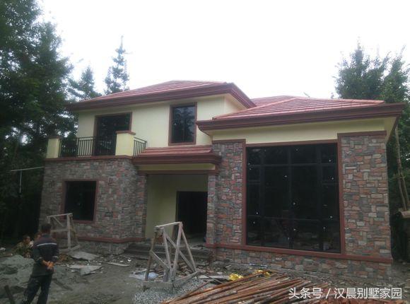 一棟漂亮實(shí)用的二層別墅圖，25萬建成，經(jīng)典布局永不過時