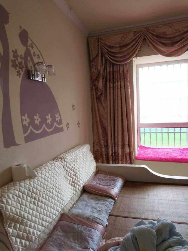 120平新房裝修花費(fèi)了22萬，客餐廳全瓷磚上墻，整體是簡潔明亮很耐看！