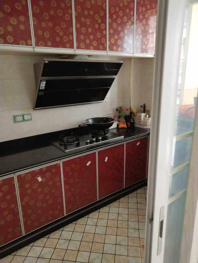 120平新房裝修花費(fèi)了22萬，客餐廳全瓷磚上墻，整體是簡潔明亮很耐看！