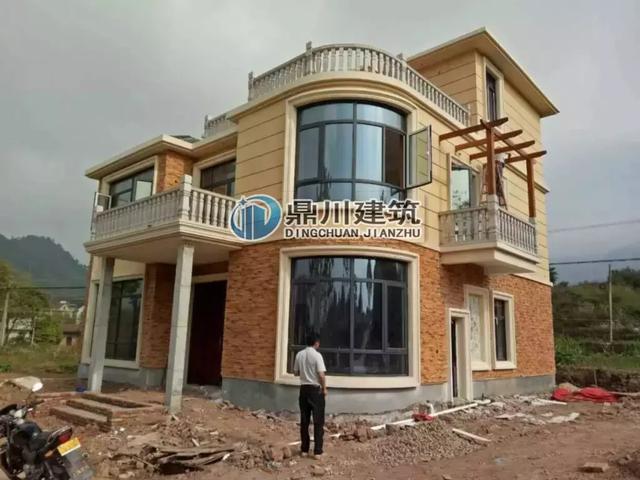 一套別墅，兩種布局設計，三層簡歐風格的別墅設計圖，造價只要28萬，建好驚艷鄰里鄉親