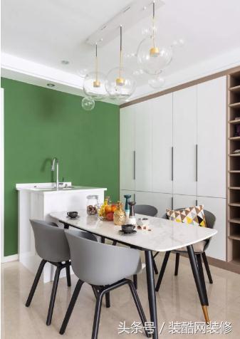 小戶型85㎡簡約北歐風3居室，軟硬裝花了17萬，儲物空間大，電視墻裝修最成功！