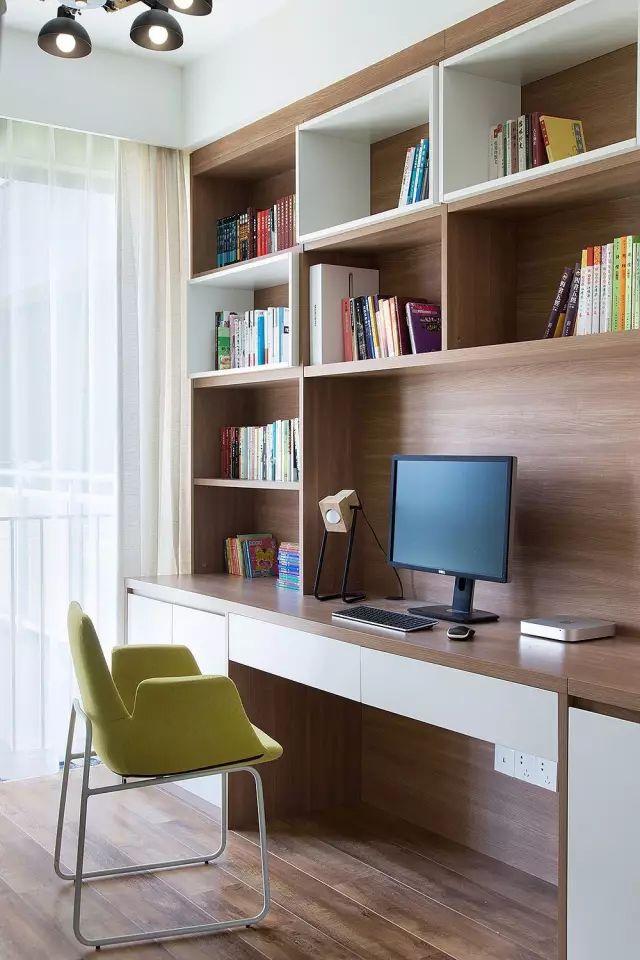 125平方的現代簡約風格裝修效果圖，空間寬敞明亮，三居室的環境打造的非常簡約小資。