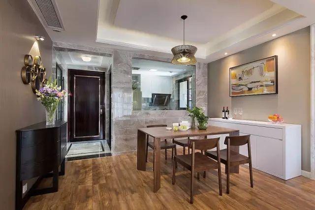 125平方的現代簡約風格裝修效果圖，空間寬敞明亮，三居室的環境打造的非常簡約小資。