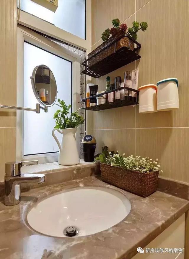 130平三室新房用了10萬裝修簡約風，電視柜與鋼琴融為一體，美觀實用！