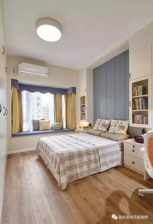 130平三室新房用了10萬裝修簡約風，電視柜與鋼琴融為一體，美觀實用！