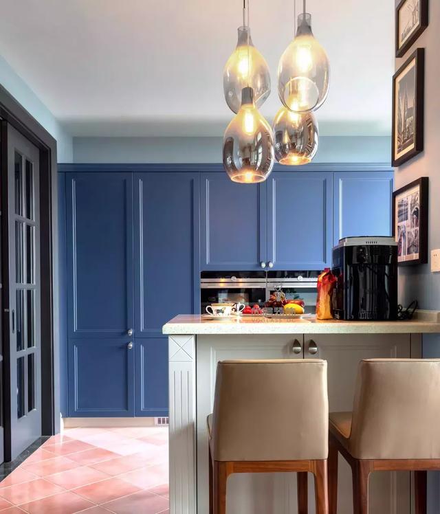 290平復式別墅實景設計：世界之遠，其實不過是晝夜、廚房與愛