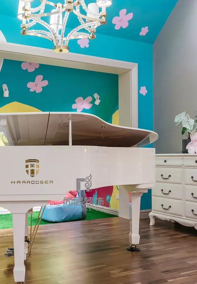 290平復式別墅實景設計：世界之遠，其實不過是晝夜、廚房與愛