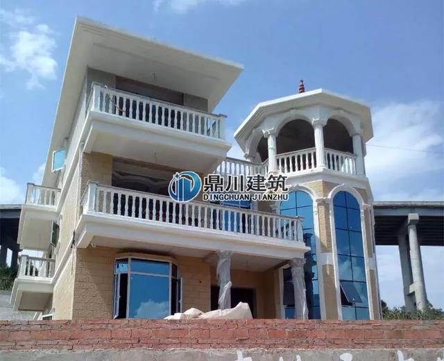 5套農村小別墅效果圖和實拍圖的對比，第1套100%還原效果圖，第3套造價才25萬