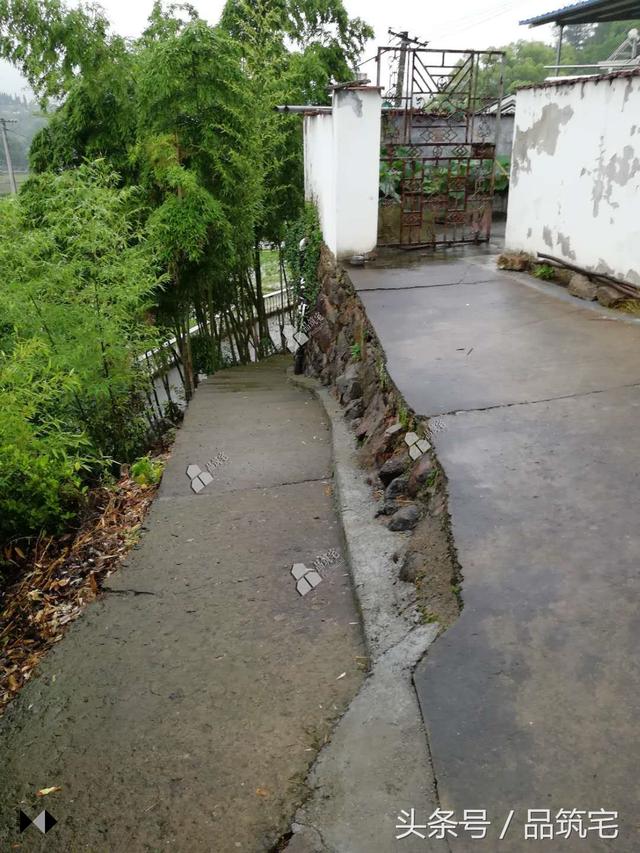 三層中式別墅設計圖，綠水青山白墻黛瓦，鄉間恬淡生活躍然眼前