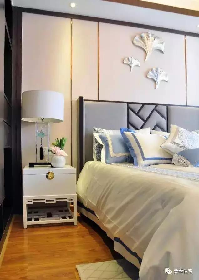 平屋頂新中式別墅圖，一種風格，兩種設計，好房子就是受歡迎