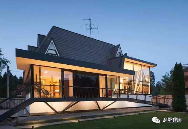 一款只需要20萬就能建起的農村二層別墅，四室兩廳還有書房露臺加車庫，你不心動嗎？