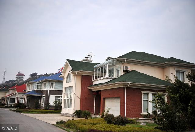 二層農村自建房，占地100平米才3個臥室，但人人看了都很喜歡！